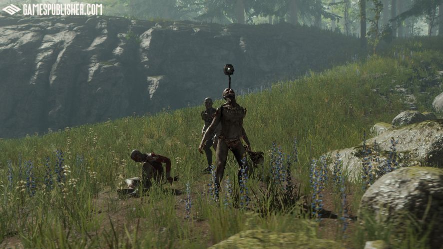 Fighting the cannibals in The Forest